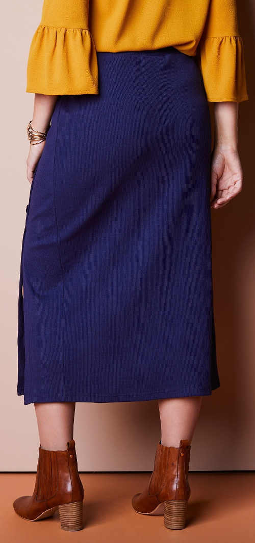 Modrá zimná sukňa z pohodlného úpletu