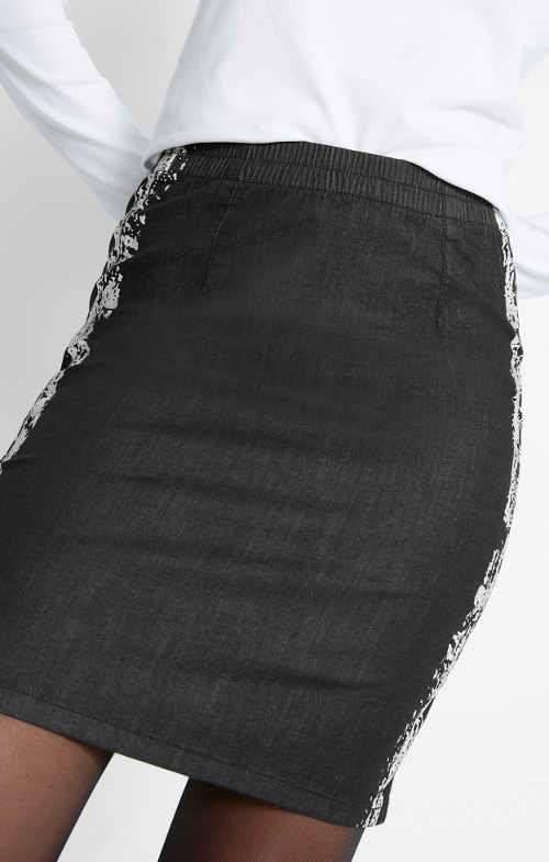 Čierna džínsová sukňa s pohodlným gumovým pásom