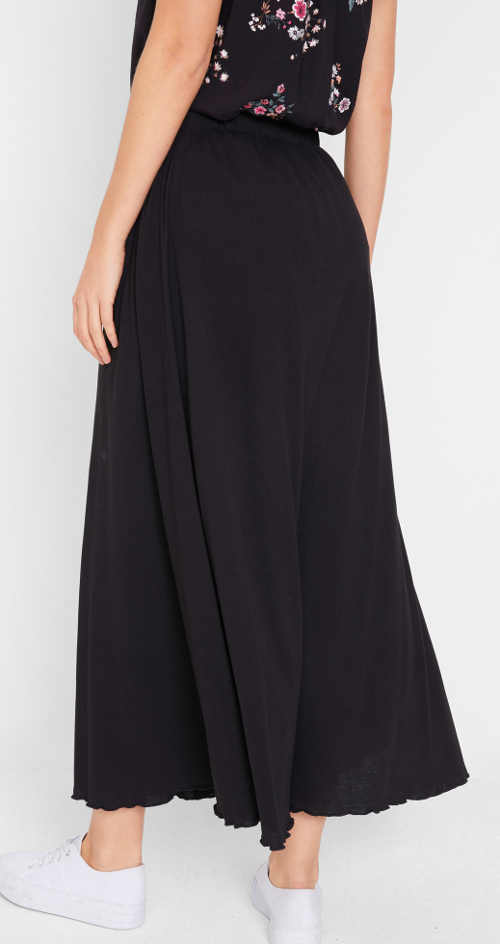 Dlhá čierna jednofarebná sukňa Bonprix