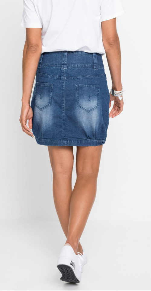 Moderná krátka džínsová sukňa s gombíkovou légou
