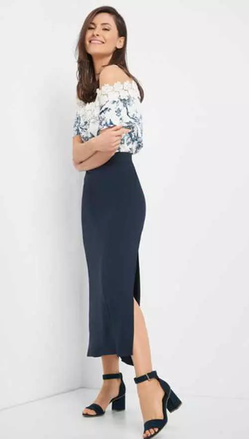 Džínsová sukňa v modernej midi dĺžke