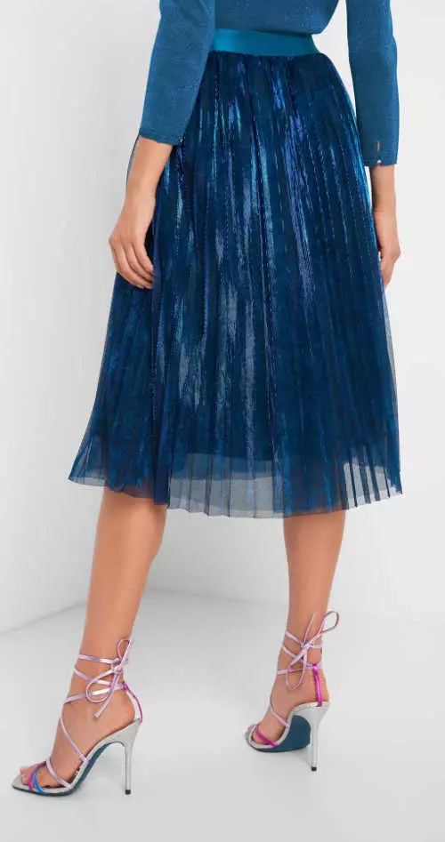 Modrá plisovaná sukňa z elastického materiálu