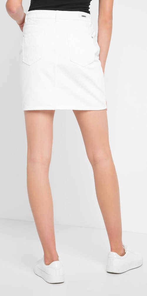 Krátka biela džínsová sukňa pre ženy