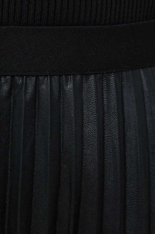 Plisovaná sukňa s elastickým pásom